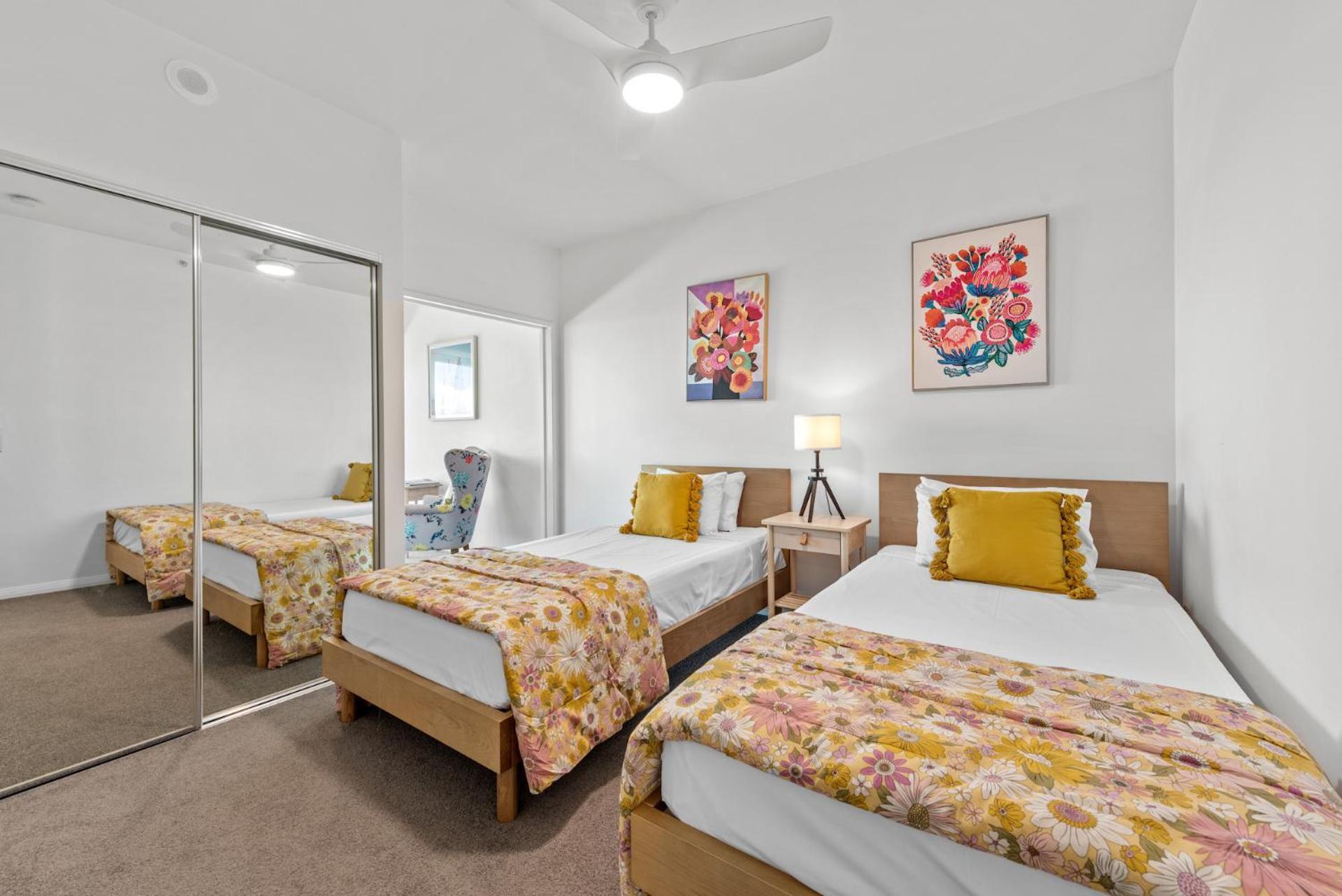 Proximity Waterfront Apartments เรดคลิฟฟ์ ภายนอก รูปภาพ