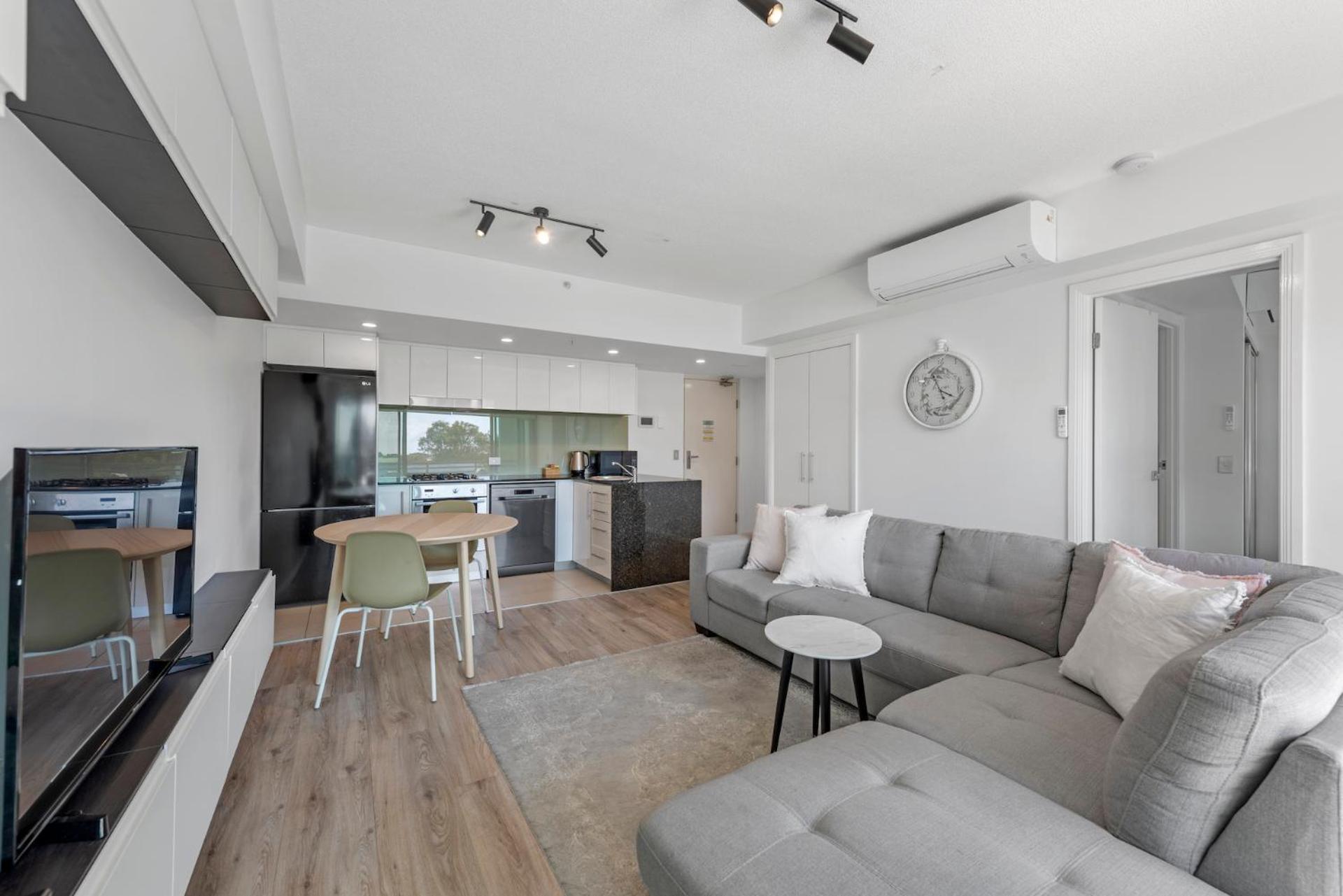 Proximity Waterfront Apartments เรดคลิฟฟ์ ภายนอก รูปภาพ